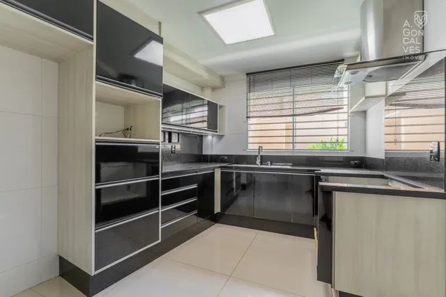 Sobrado Triplex, semi mobiliado 3 quartos, 4 vagas no Vista Alegre - Foto 6