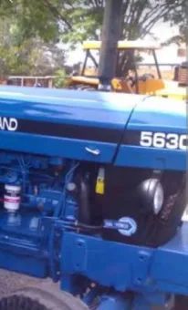 Trator New Holland 5630