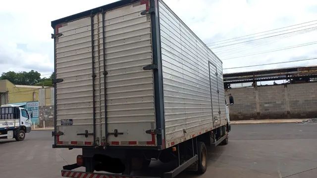 Caminhão 9 150 delivery 2011 