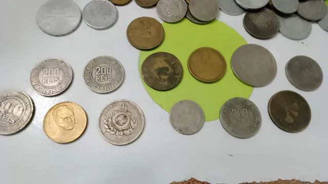 Lote com 200 moedas antigas - Foto 5