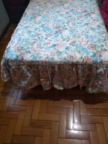 Colcha de solteiro rosas com babado - Foto 2