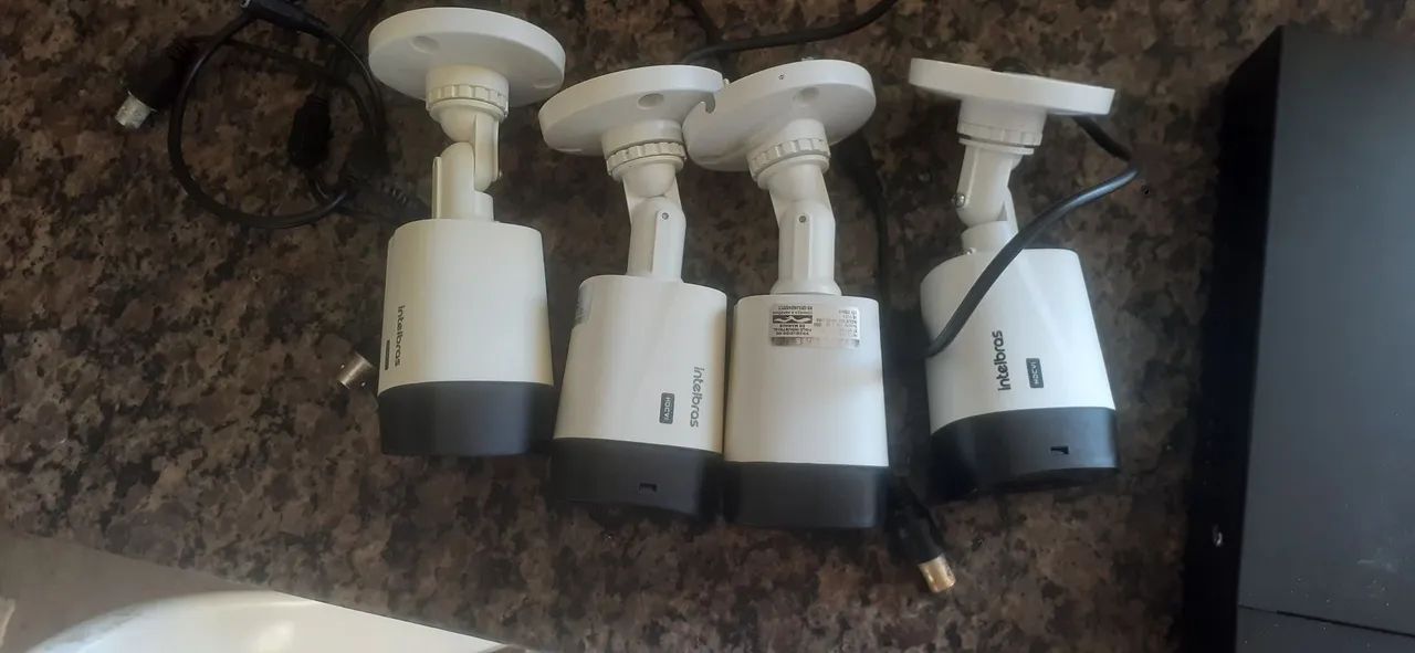 Camera Bullet intelbras 1120 B HDCVI