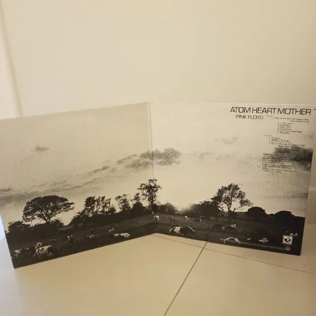 Vinil Pink Floyd - Atom Heart Mother - Importado - Foto 2