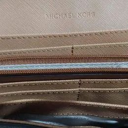 Carteira Michael Kors Comprada nos EUA com Tag Nova !! Jet Set travel - Foto 4