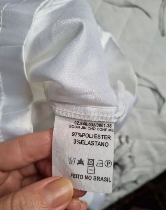 camisa de cetim nova, p, nunca usada, lhode - Foto 4