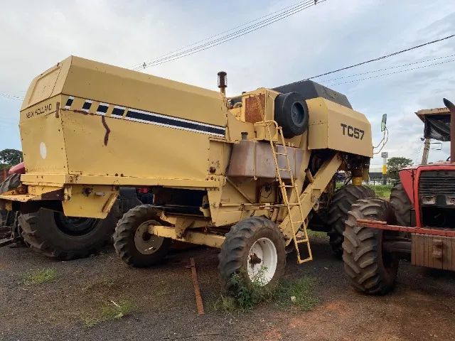 Colheitadeira New Holland TC 57 ano 2000 - Foto 2