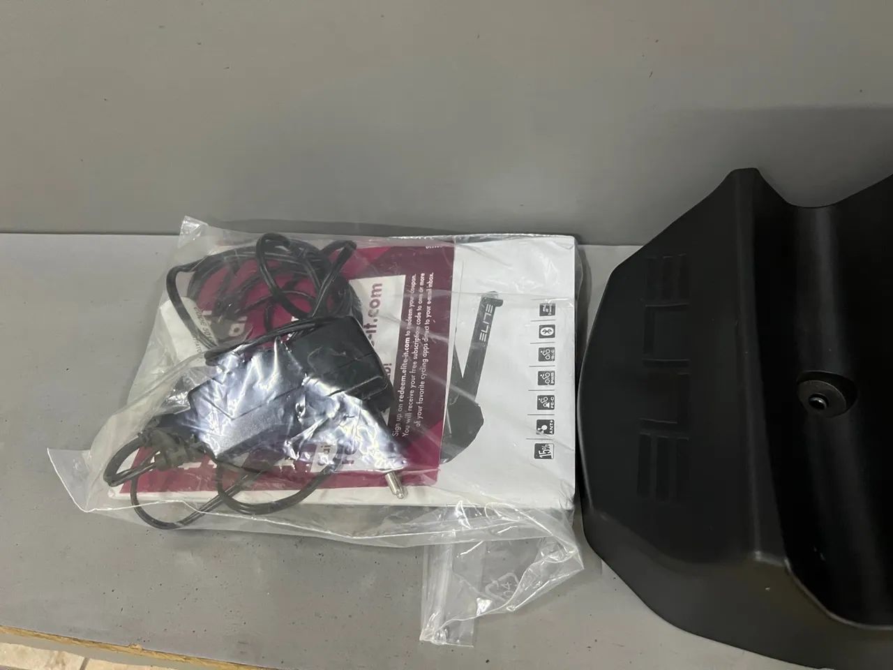 Rolo de Treino seminovo Bicicleta Elite Suito T Smart Interativo Sem K7 - Foto 5