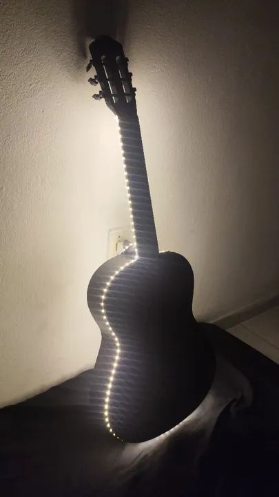 Guitarra iluminaria (com Fita de LED)