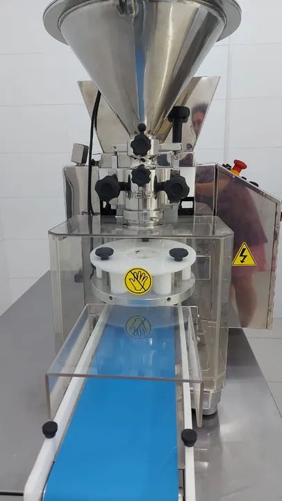 Máquina de fabricar salgados e doces 2 recheios- Formadora bralyx  