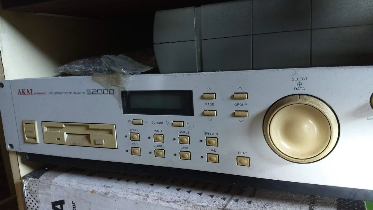 Akai sampler s200065675280677505122