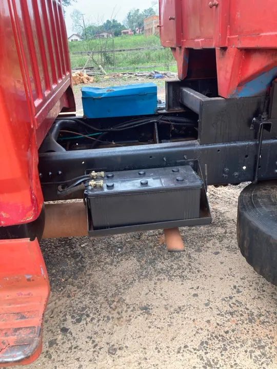 Caminhão Ford F14000 Caçamba  - Foto 4