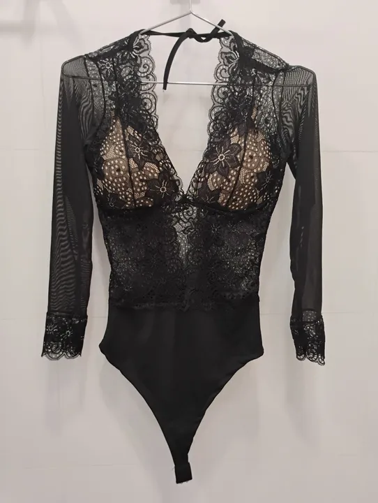 Body preto rendado