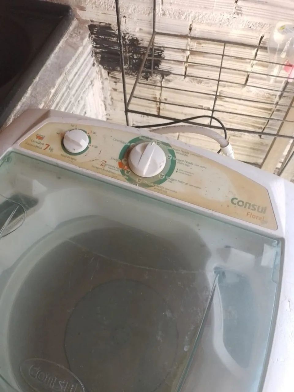 Máquina de Lavar Roupa vendo toda boa só tá com um vazamento  - Foto 2