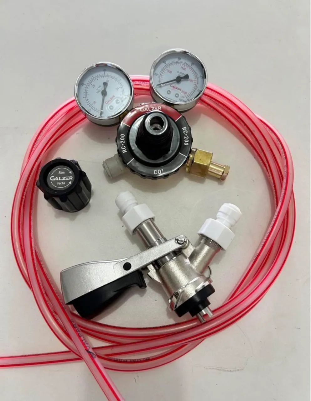 Kit chopp - regulador Co2 + extratora + engate + mangueira