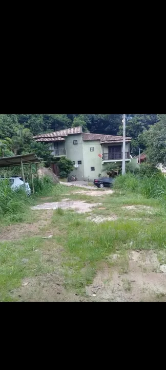 Terreno em condomínio fechado em Mangaratiba. Lazer e segurança.