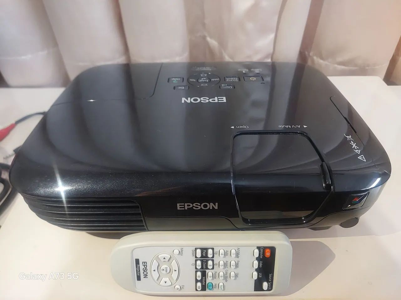 Projetor epison S10+ PowerLite + HDMI ADAPTADOR  - Foto 2