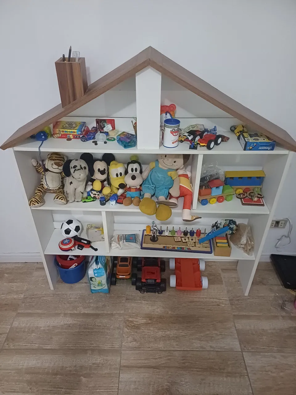 Armário Infantil Casinha em Madeira