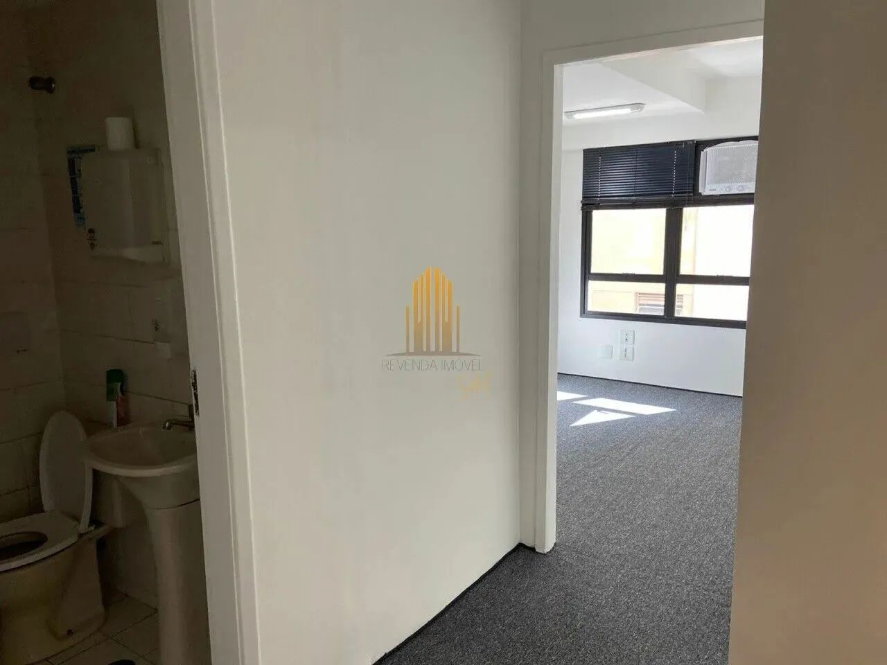 Conjunto comercial dividido em 6 salas, ar condicionado, copa e depósito. - Foto 3
