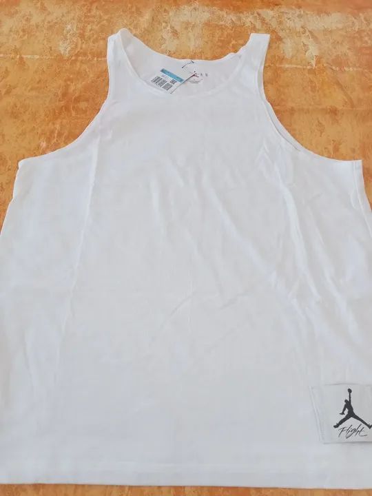 Camisetas originais importadas: Jordan e  dolphins Miami. - Foto 2