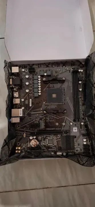Placa Mae Gigabyte A520M S2H DDR4 Socket AM4 Chipset AMD A520, A520M-S2H