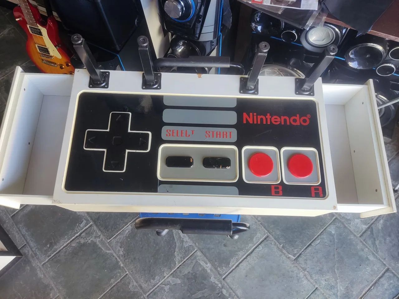 Mesa de centro formato controle de Nintendinho 64297414932353124