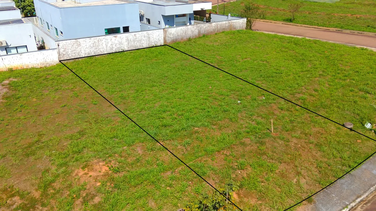 Oportunidade no Condomínio Verana Lote 300m² Plano!