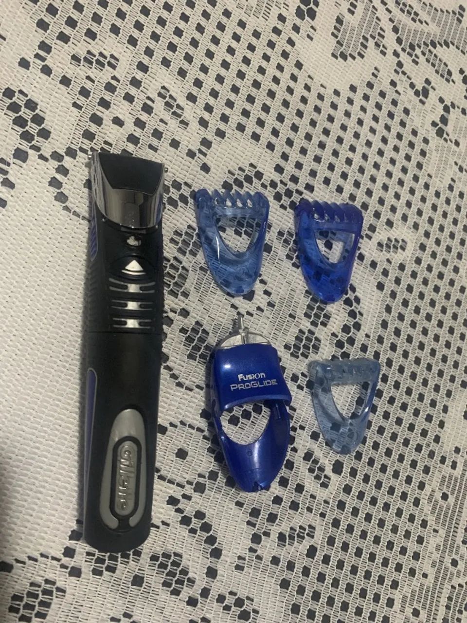 Barbeador Gillette Styler elétrico 3 em 1