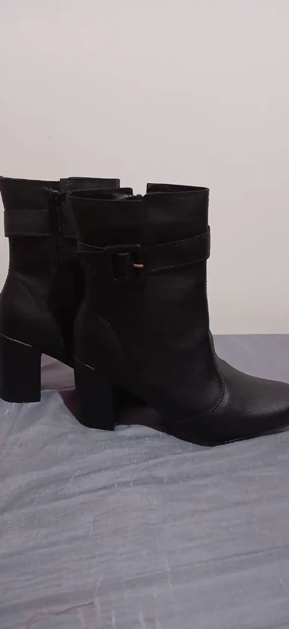 Botas Femininas de Couro - Foto 4