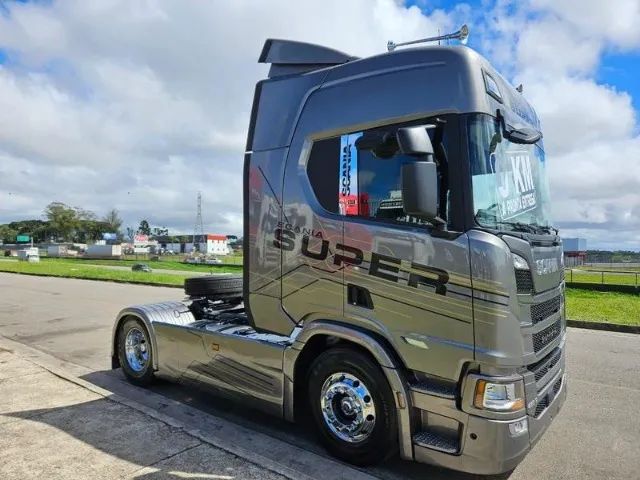 Scania R460 SUPER Ano 25 0km Tração 4x2 Farol de Teto Geladeira Ar Digital - Foto 8