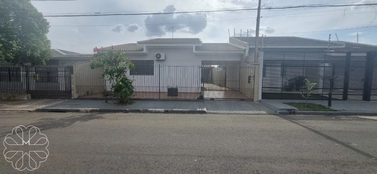 Excelente Casa no Jardim Liberdade Maringá - Foto 2