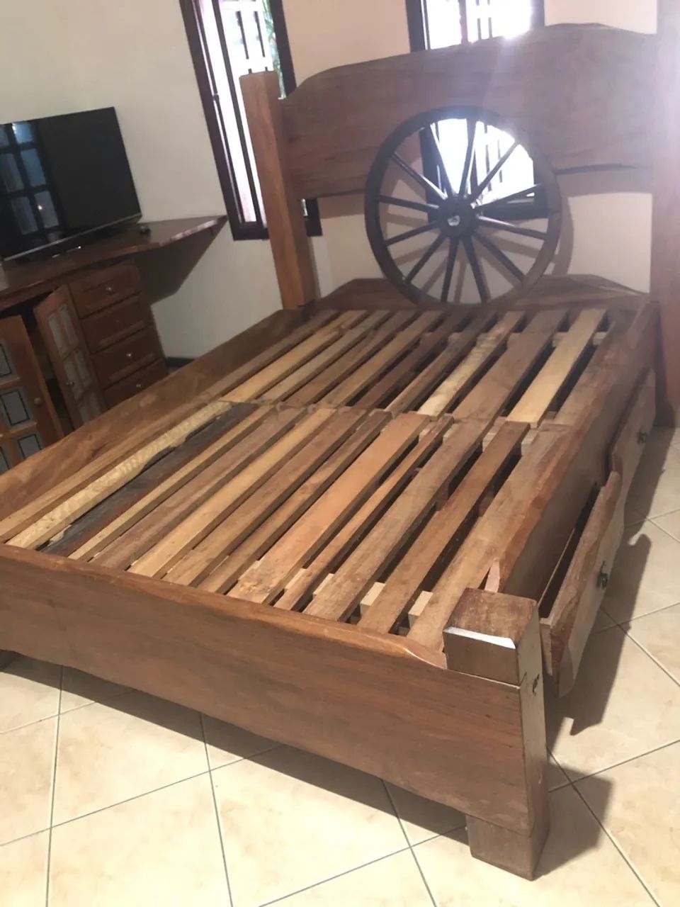 Cama de Madeira Maciça com Cabeceira  - Foto 5