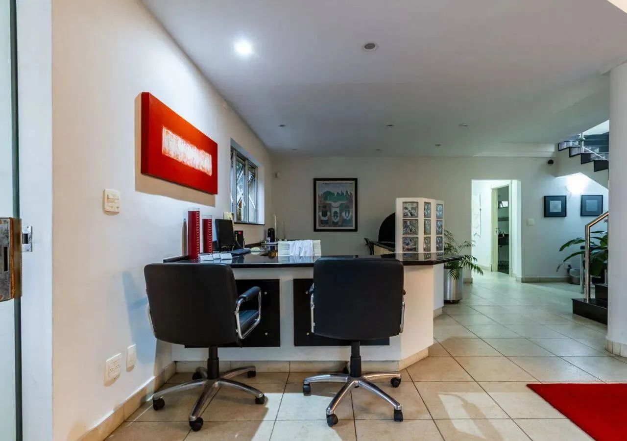 Casa com 4 dormitórios, 280 m² - venda por R$ 4.350.000,00 ou aluguel por R$ 32.400,00/mês - Foto 2