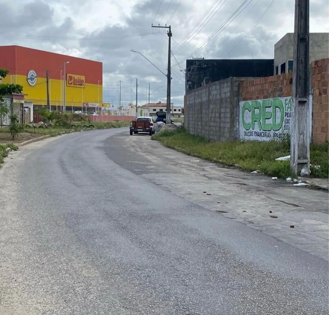 Vendo terreno na av do Albano
