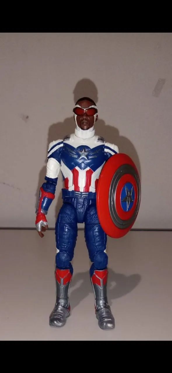 Capitão América San Wilson Marvel legends