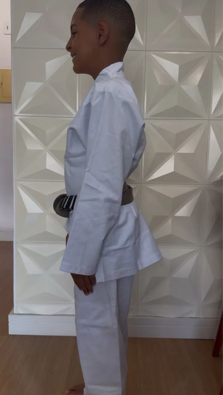 Kimono de Jiu-Jitsu Infantil (novo na etiqueta)  - Foto 3