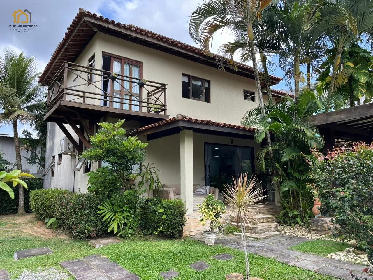 Vendo casa com piscina em Aldeia condomínio no km 8 e excelente infra, com 4 quartos