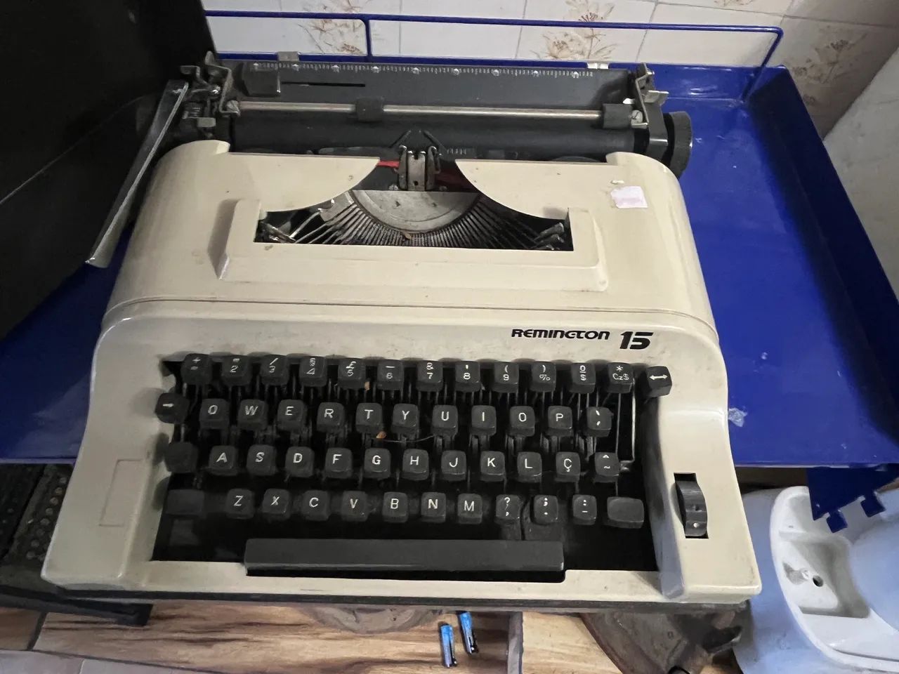 Máquina de datilografia heminton 15 - Foto 3