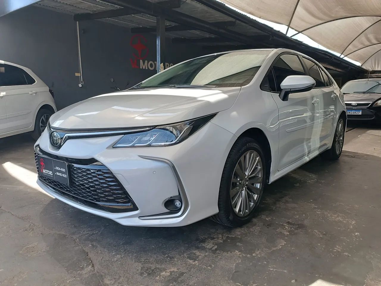 Toyota Corolla  XEI 2.0 FLEX Camb CVT AUT 10 marchas Branco Perol  2024   - Foto 2