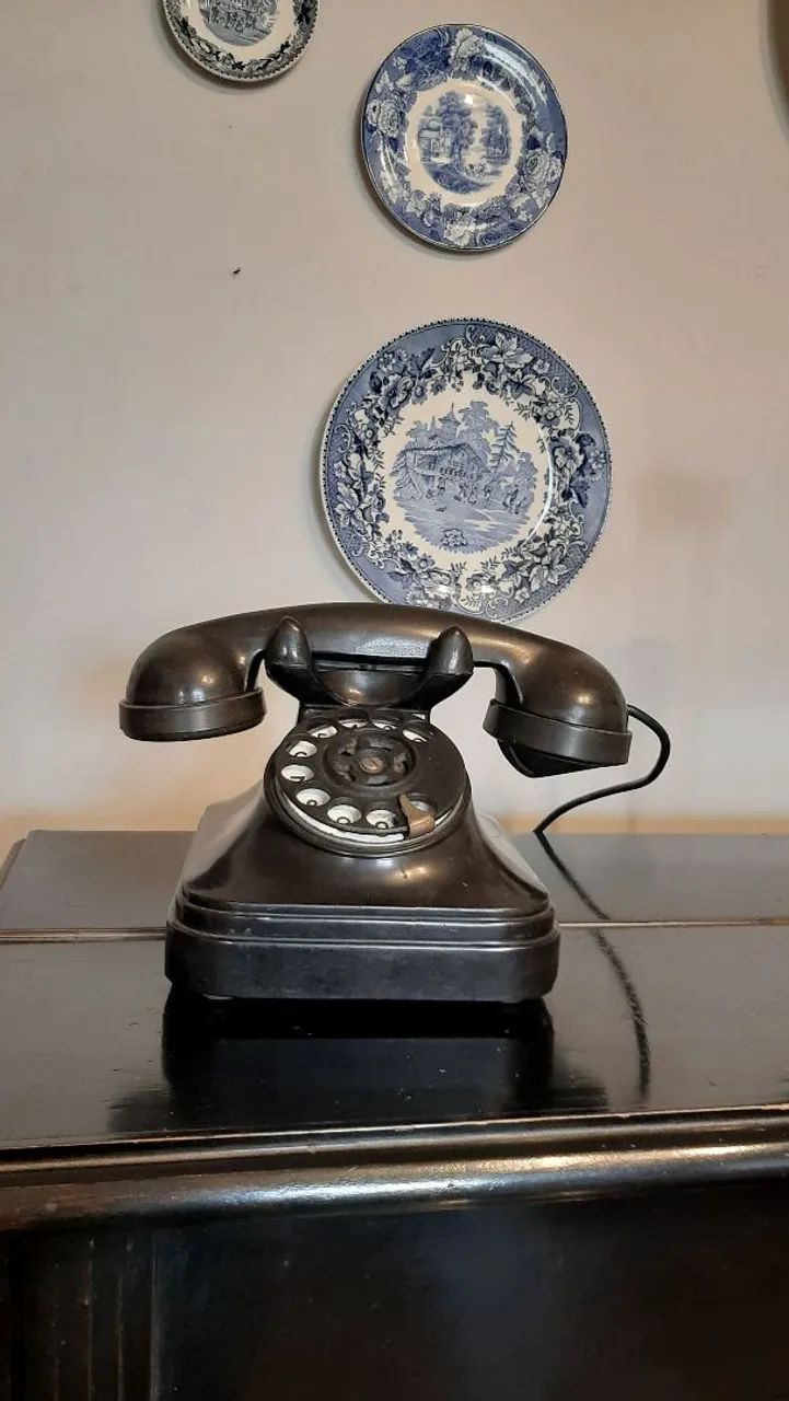 Antigo aparelho telefone 