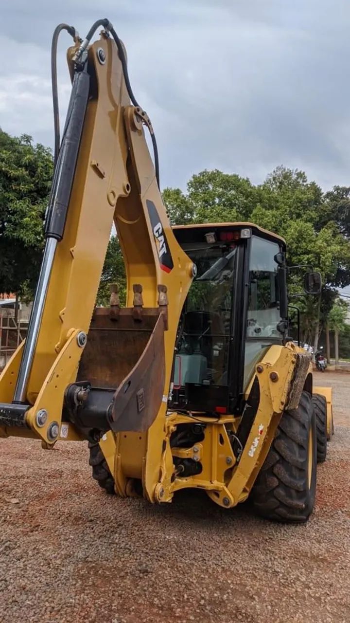 Retroescavadeira Cartepillar 416f ano 2016 - Foto 4