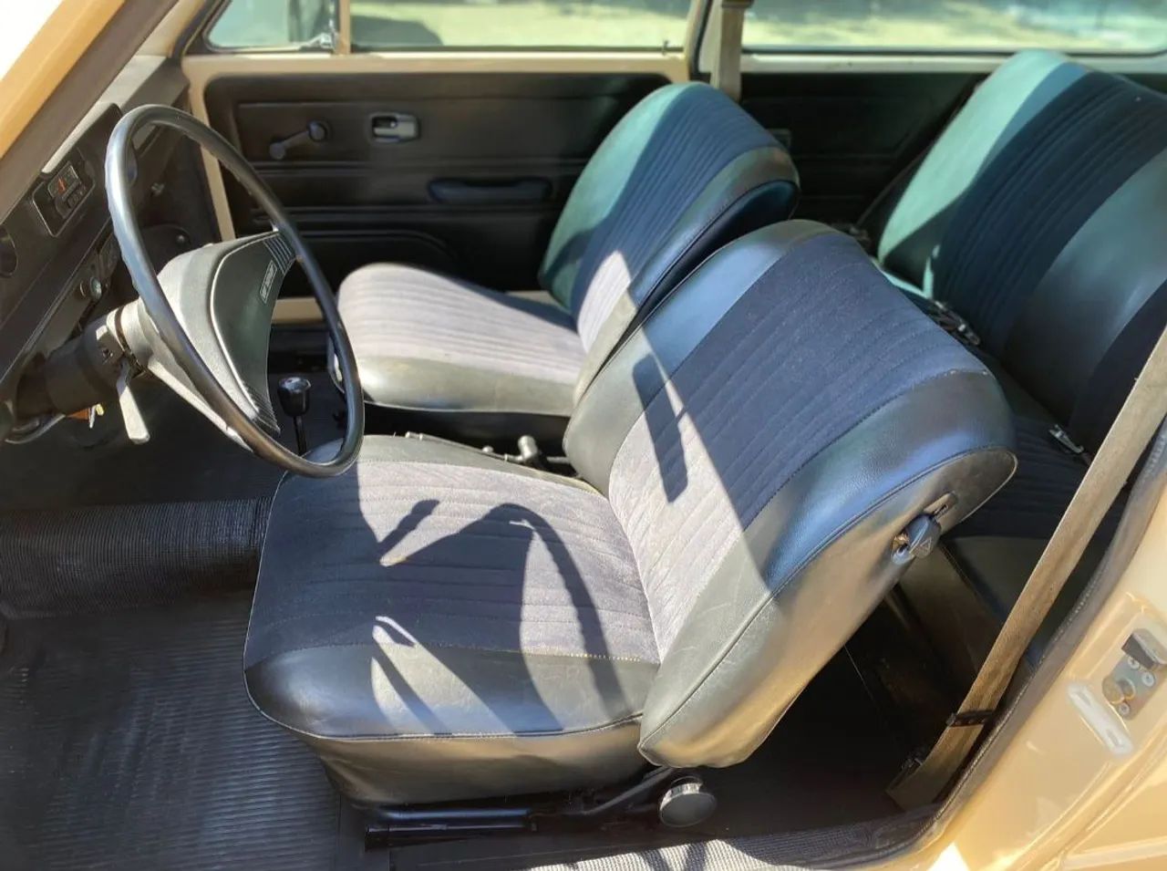 3 carros estudo trocas por lancha 23 pés pra cima - Foto 7