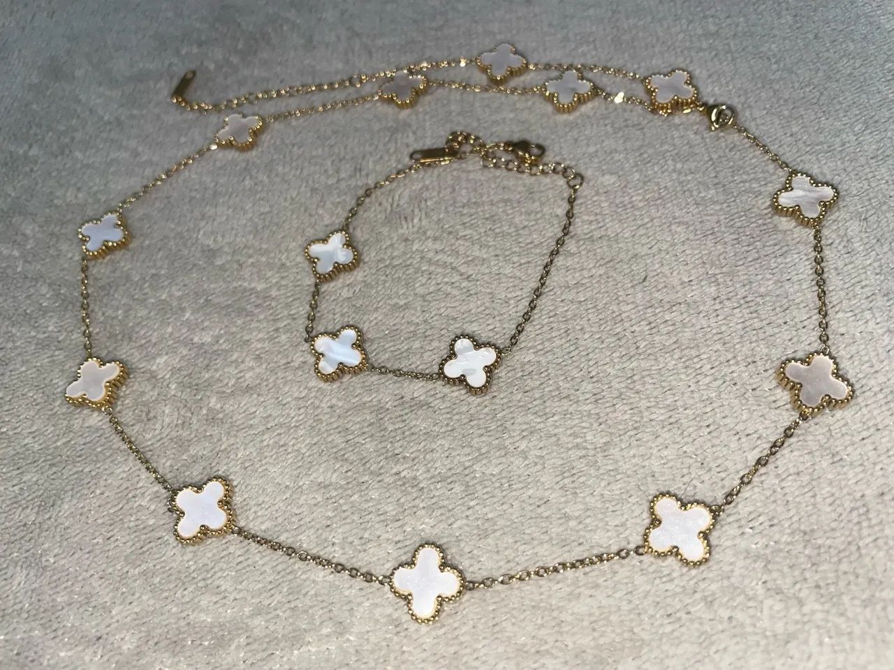 Pulseiras Folheadas a Ouro com Pedras Coloridas - Foto 4