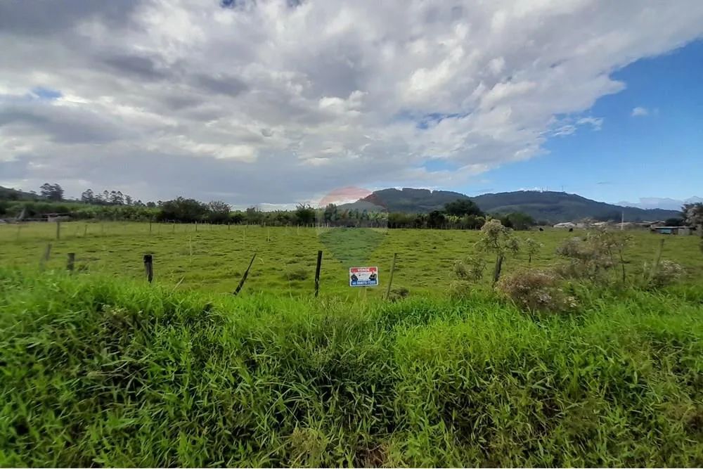 Terreno Amplo e Bem Localizado em Santa Rosa do Sul