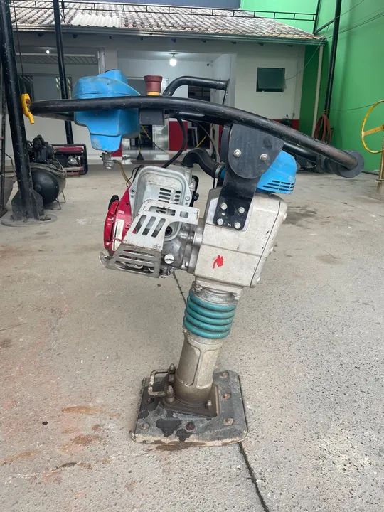 Compactador de solo marca Weber  - Foto 2