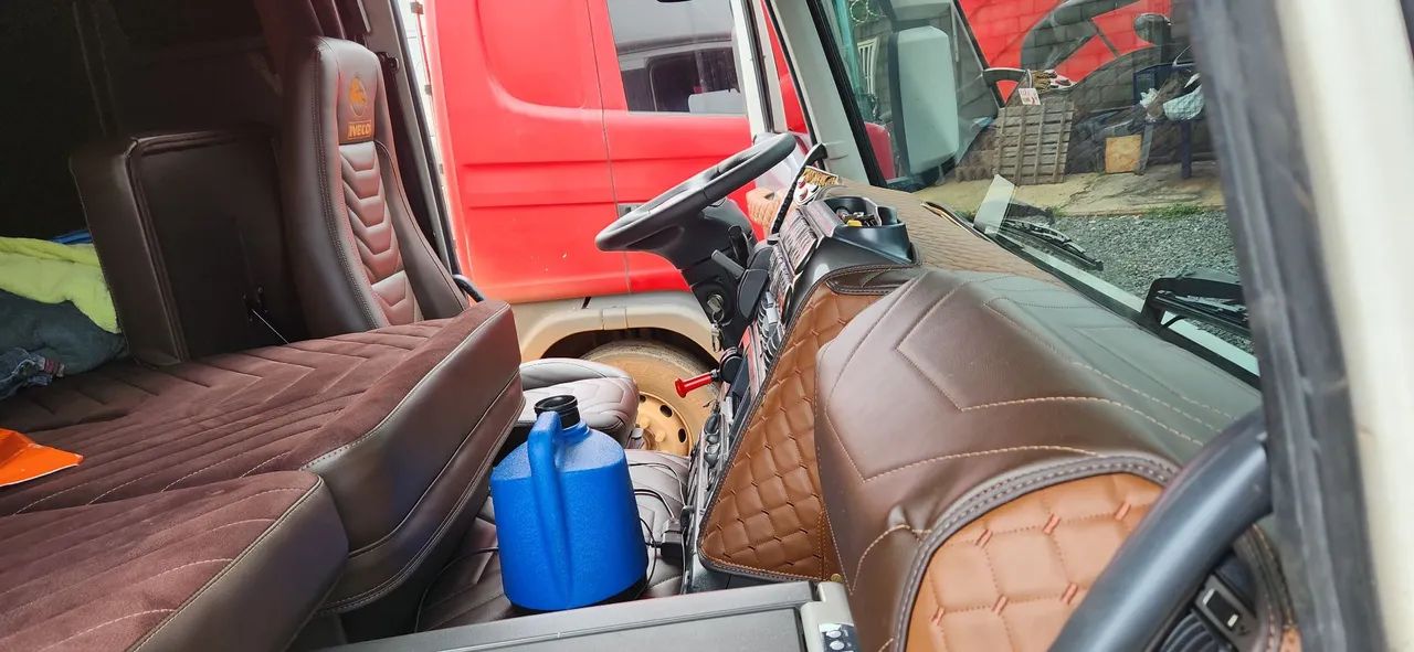 Iveco 460 automático  - Foto 6