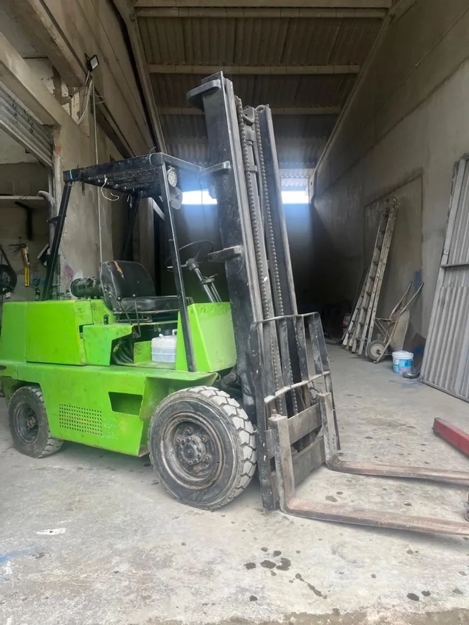 Empilhadeira Clark C300 Forklift