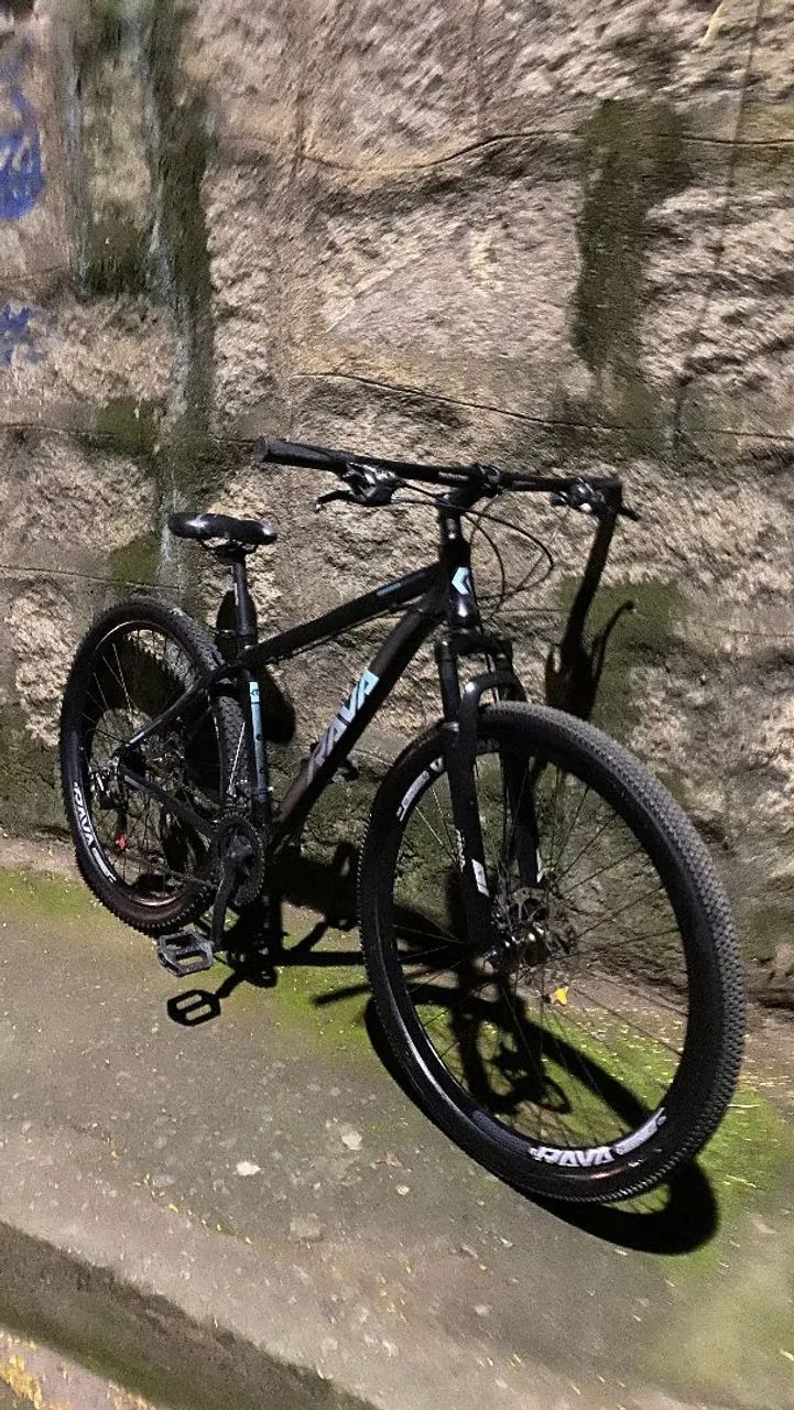 BICICLETA RAVA ARO 29 SOU SEGUNDO DONO MUITO NOVA ACEITO A SUA USADA NA TROCA COM VOLTA! - Foto 3