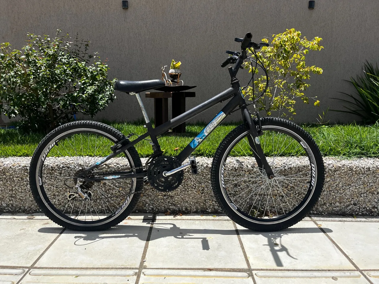Bicicleta aro 20 com marcha