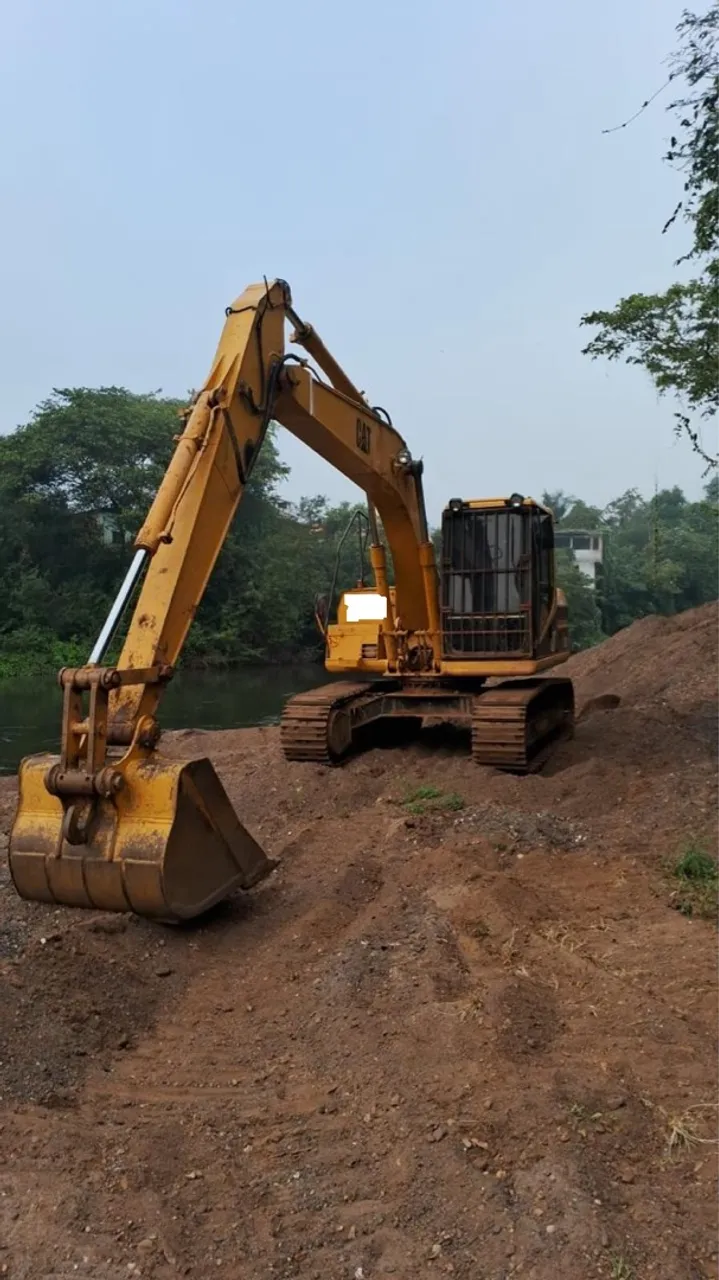Escavadeira CAT 312-C 2006 7.500 Horas, toda revisada.