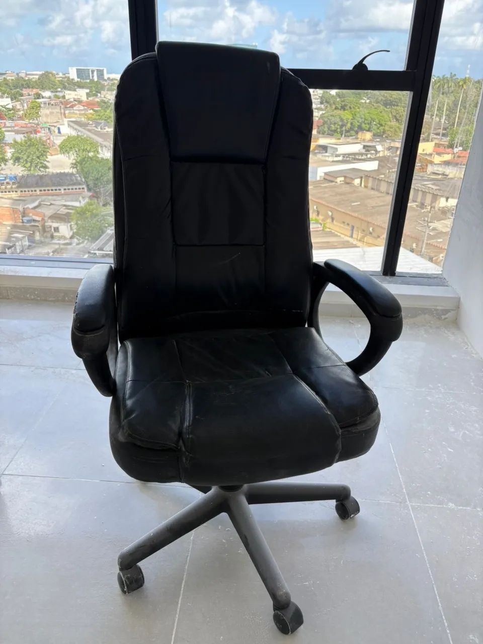 POLTRONA DE COURO - ESCRITÓRIO, ESTUDOS, GAMES? - Foto 6